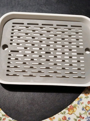 Small rodent toilet like new, plastic with removable grate