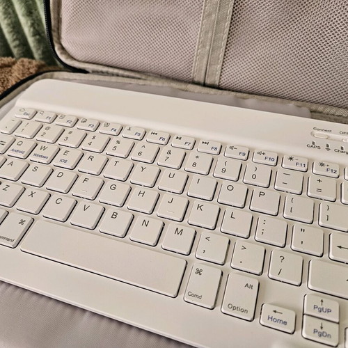 Blue Navi tablet case 11 inch with Bluetooth keyboard new