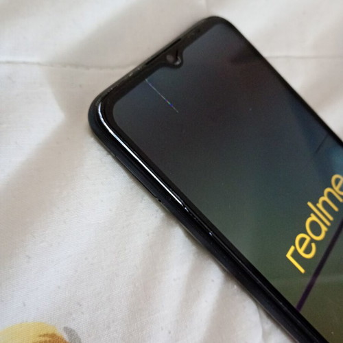 Realme C21 4GB RAM 64GB storage used, defective screen