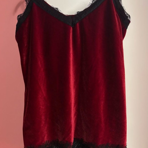 Velvet top red with black lace like new, size M