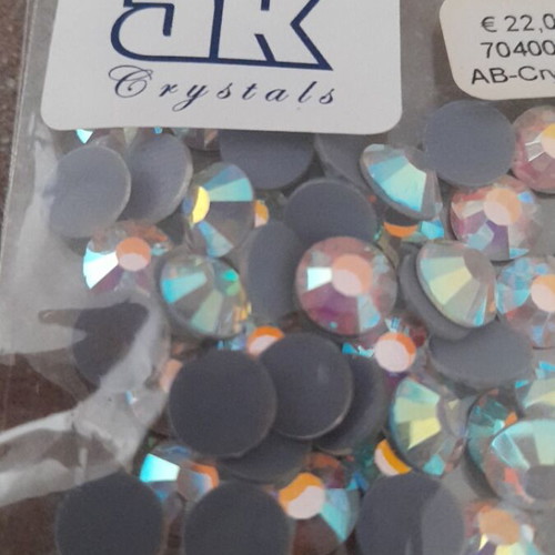 AkCrystals Ss40 8.50mm rhinestones like new