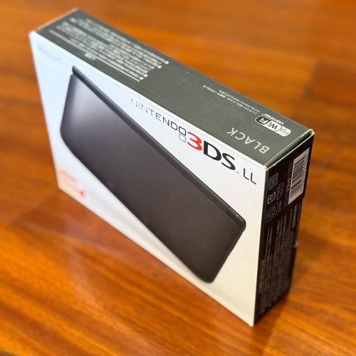 Nintendo 3DS XL Black console, boxed complete with accessories