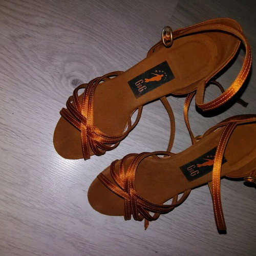 G & G Handmade Latin Shoes new, size 34.5, orange, leather, 7.5 cm heel