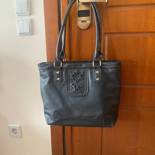Vintage black shoulder bag made of eco leather like new