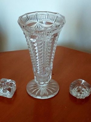 Vintage σκαλιστό κρυστάλλινο βάζο 1960 σαν καινούργιο με δώρο 2 κυροποιηγια