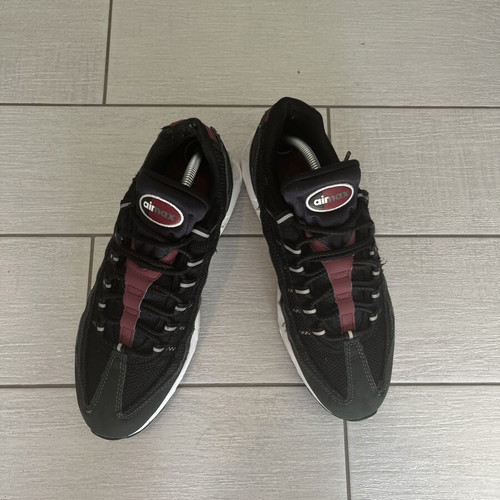 Nike Air Max 95 sneakers like new, size 44.5, black and red