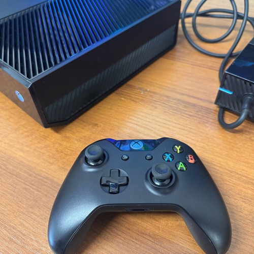 Xbox One 500GB like new