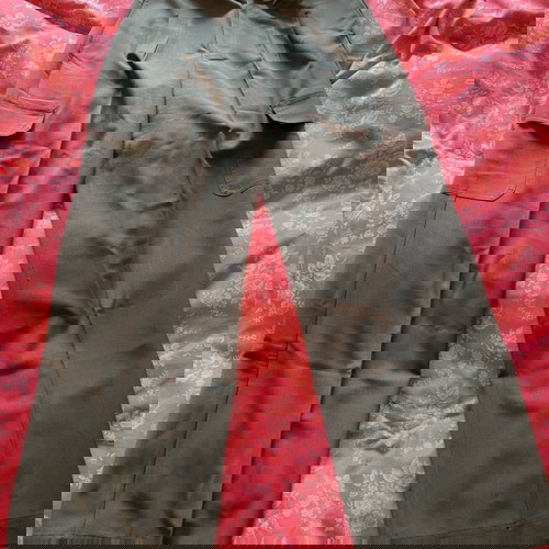 Cargo παντελόνι Gina Tricot μέγεθος 38 σαν καινούργιο, χακί