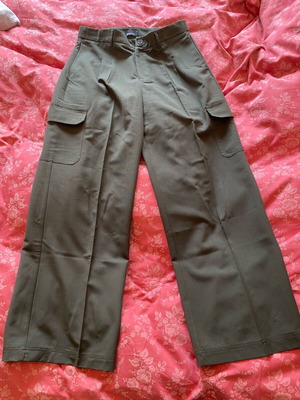 Cargo παντελόνι Gina Tricot μέγεθος 38 σαν καινούργιο, χακί