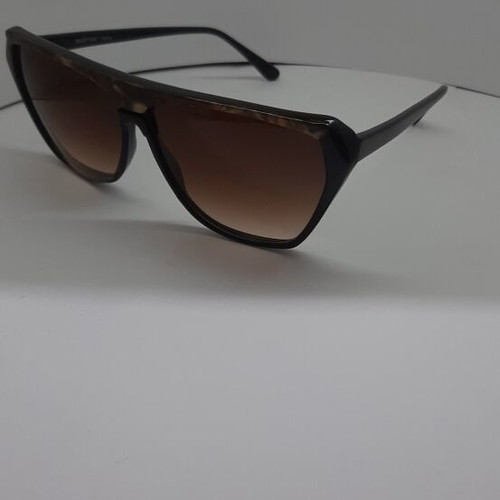 Sunglasses like new, black frame with brown marble and two-tone lenses