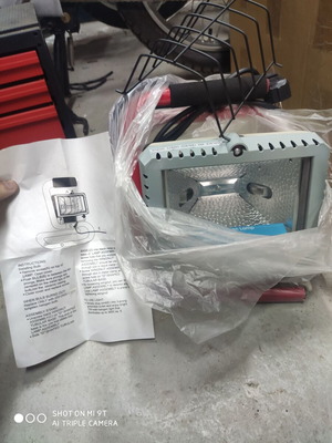 Halogen portable floodlight 300W IP44 new