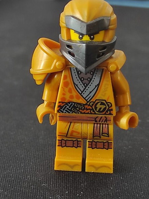 Lego Ninjago figure Cole 10th like new