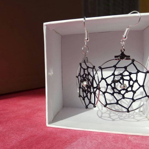 Dreamcatcher earrings handmade new, black and silver