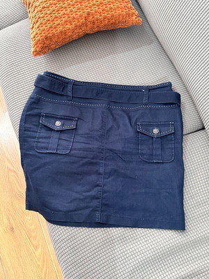 Blue skirt size 54 like new with belt and pockets