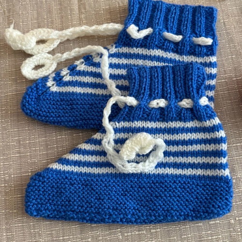Handmade socks and slippers new, pack of 4 pairs
