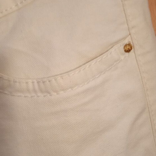 Denim Dreams white pants like new, elastic fabric with embroidery
