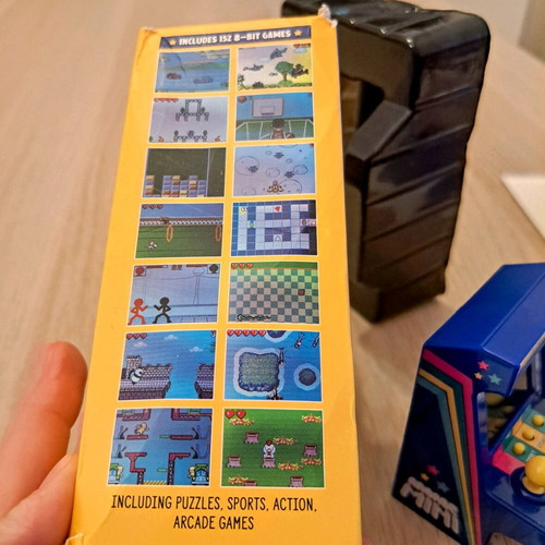 Retro Legami Arcade Mini console like new