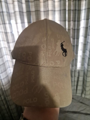 Hat beige, like new, comfortable