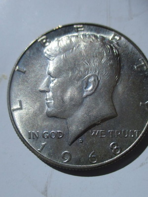 America silver half dollar 1968 used UNC