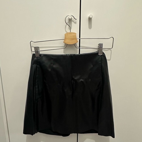 Zara leather skort new, size small, black