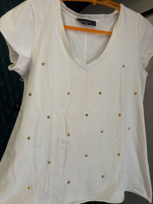 λευκό t- shirt