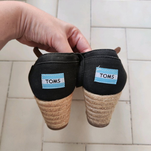 TOMS Black and White Platform Espadrille Sandals used, Size W9 (40)
