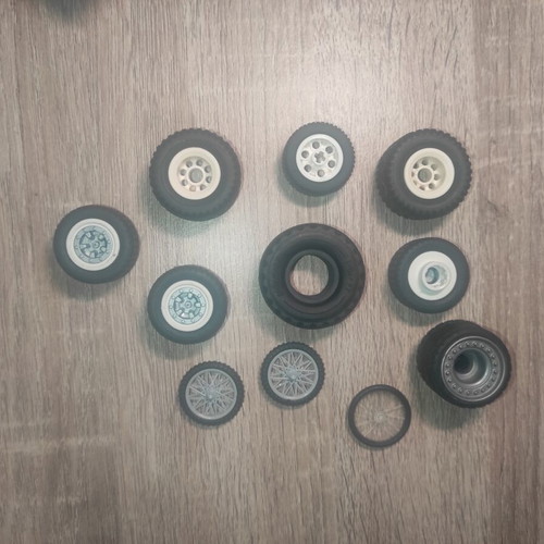 Playmobil wheels for vehicles like new