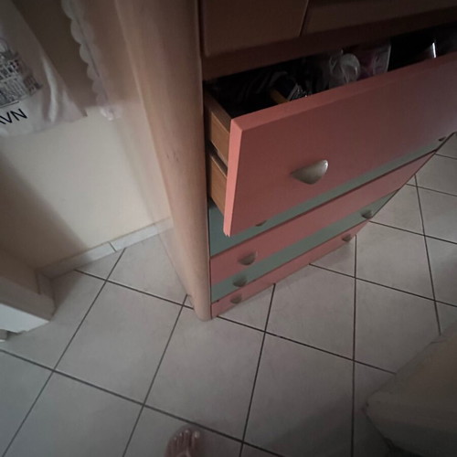 Wooden children's chest of drawers with 6 drawers, used, top drawer damaged