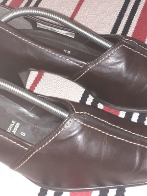 Leather brown pumps size 38 with 4 cm heel and anti-slip sole new