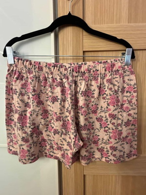 Shorts beige and pink size S like new