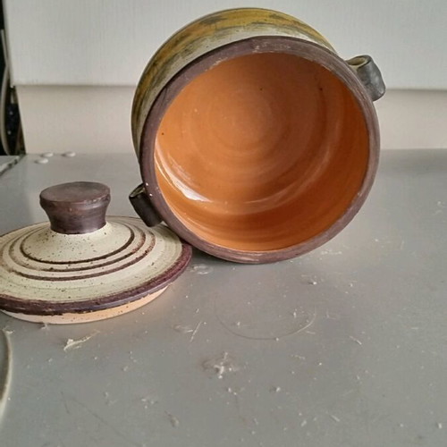Traditional handmade decoration set like new, metal plate 25 cm and ceramic box