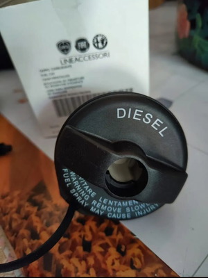 Alfa Romeo Mito 1.3 diesel fuel cap new