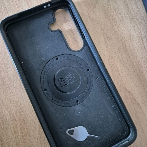 Samsung S24+ QuadLock case like new