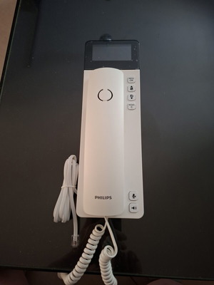 Philips wired home phone with screen and speakerphone