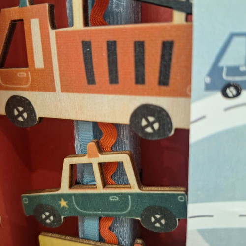 LifeLikes Play Candle "Vehicles in Action" like new, scented with wooden magnets