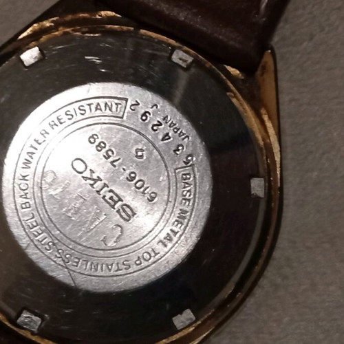 Seiko 6106-7589 used men's gold watch with leather strap