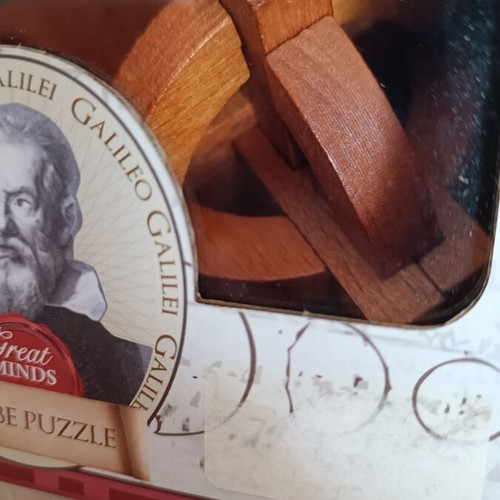 Great Minds Globe Puzzle Galileo Galilei wooden puzzle like new