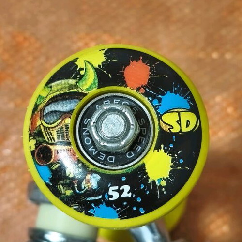Speed Demons Paintballer 7.5 skateboard new, colorful