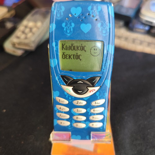 Nokia 8210 vintage mobile phone used, new battery