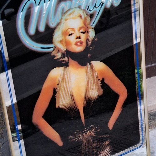 Marilyn Monroe mirror used in excellent condition 82x56.5