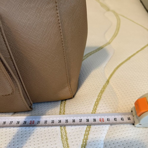 Moschino tote bag like new, tabac color with pockets