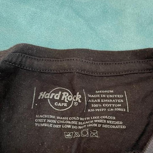 Hard Rock Cafe Edinburgh T-shirt with guitar graphic, like new, size M