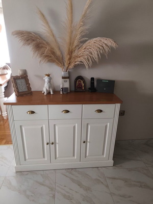 Entrance furniture buffet like new, handmade wood, white and wood color