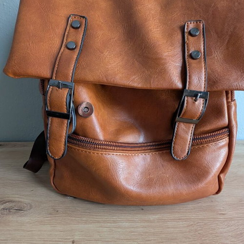 Vintage unisex backpack in brown faux leather with laptop compartment