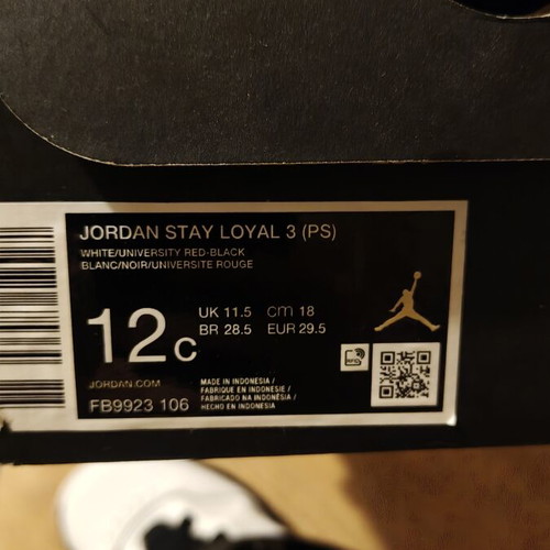 Jordan Stay Loyal 3 kids shoes used, size 29.5, black and white