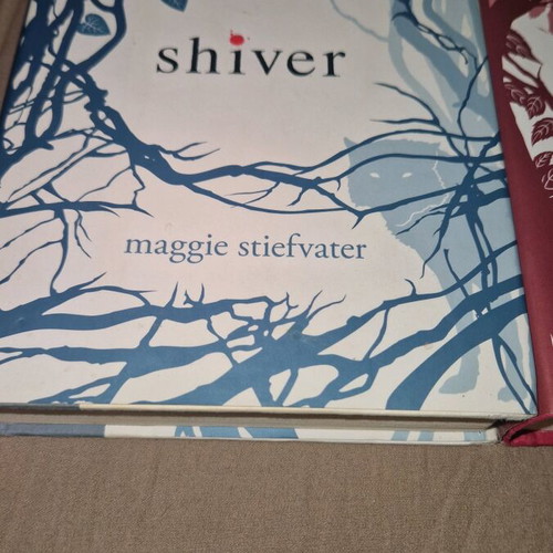 Shiver book series like new, set of 3