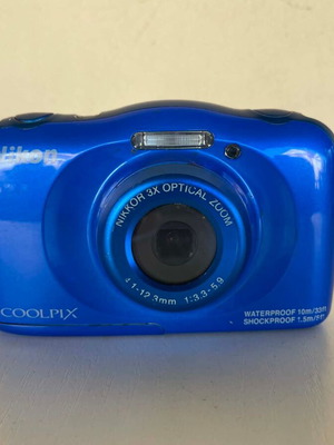 Nikon Coolpix W100 Blue 13.2 MP 2.7" LCD digital camera used, non-working