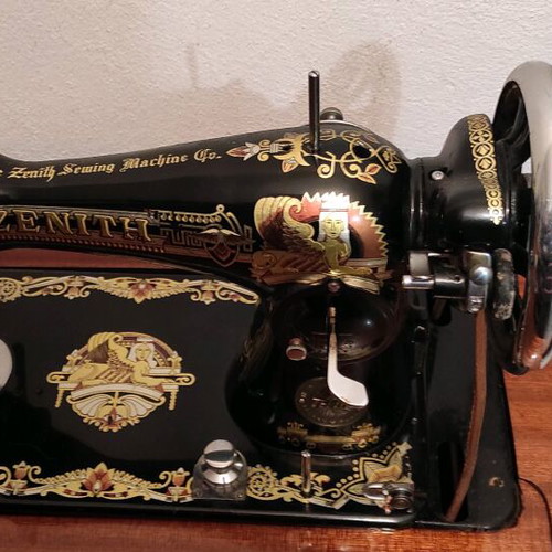 Zenith sewing machine vintage used, cabinet needs repairs
