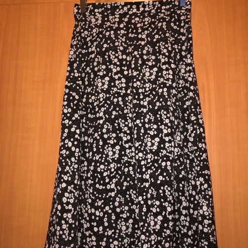 Floral skirt Shein high-waisted like new, black and white