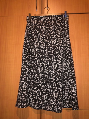 Floral skirt Shein high-waisted like new, black and white
